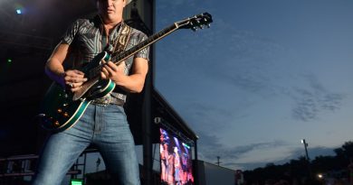 Jon Pardi And Wife To Welcome First Child Next Year