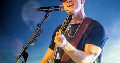 Parker McCollum To Sing Burn It Down On CMT Music Awards