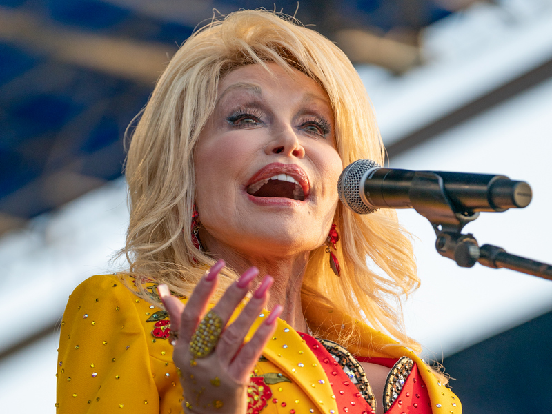 Dolly Parton Learned To Cook “Out of Necessity” With 11 Siblings At